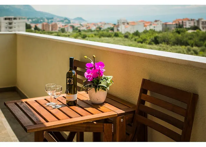 Apartment Olive Tree Split