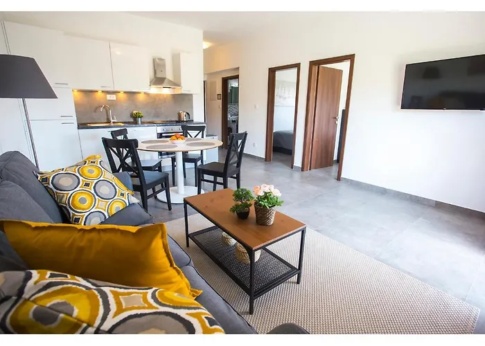 Apartment Olive Tree Split